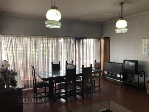 Imagen 6 de 17 de Casas 5 Ambientes - C/cochera - Lote 10x36.50 - 291 M² Cub. - San Justo