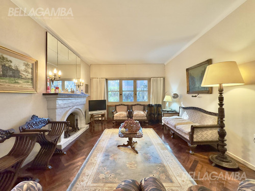 Casa Venta En Vicente López 7 Ambientes Jardín