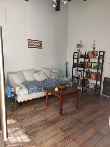 Imagen 3 de 16 de Venta De Chalet En Barrio Aeronautico- Ituzaingo Norte