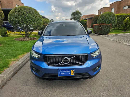 Volvo XC40 2.0 T4 R-Design