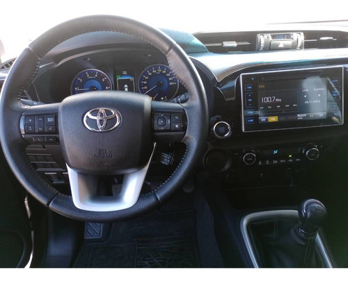 Imagen 4 de 15 de Toyota 2018 Hilux L/16 2.8 Dc 4x2 Tdi Srx