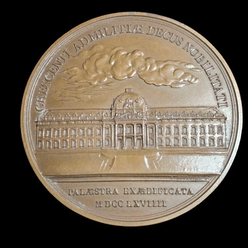 Medalla Escuela Superior De Guerra Bronce Año 1974 - 229