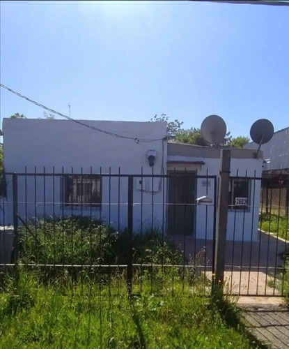 Se Vende Casa Y Apartamento En Paso De La Arena.