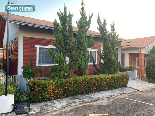 Imagem 2 de 24 de Chale Com 3 Dormitórios À Venda, 150 M² Por R$ 160.000 - Mansões Das Águas Quentes - Caldas Novas/go - Ca0323