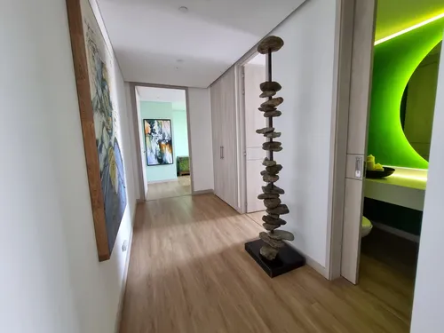 Apartamento En Venta En Envigado Barrio Loma De Los Mesa
