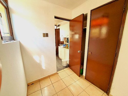 Casa Con Excelente Ubicación En Providencia