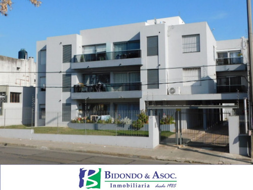 Imagen 1 de 21 de Apartamento En Edificio Con Piscina, Barbacoa Y Cochera Sobre Avenida Millán