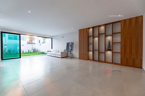 Casa Nueva De Lujo Con Sótano En Venta Villa Verona
