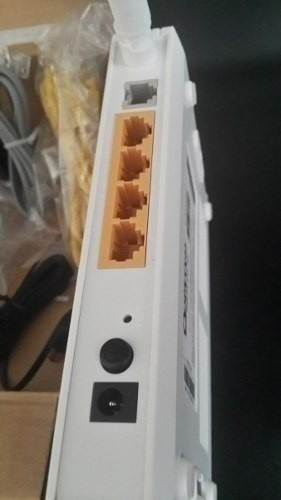 Módem Opticom DSLink 477M1