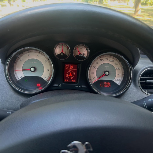 Peugeot 308 2.0 Feline 143cv