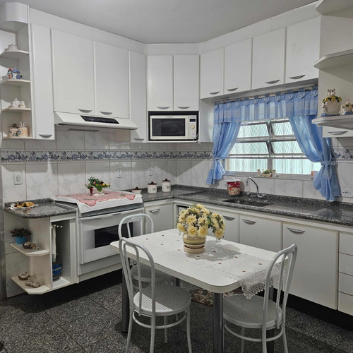 Terreno Com 2 Casas Individuais Ótima Localização