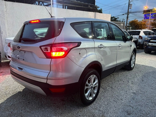 Imagen 2 de 6 de Ford Escape