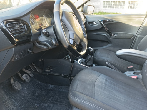 Imagen 4 de 7 de Peugeot 301 2016 1.6 Allure Plus