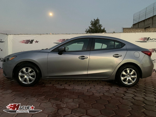 Imagen 7 de 11 de Mazda 3 2015