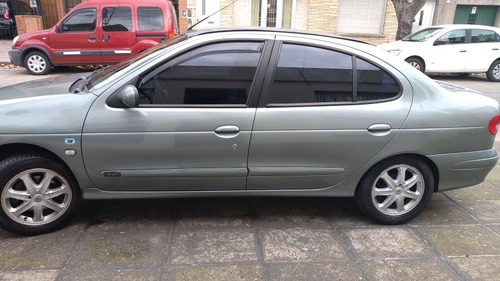 Imagen 4 de 13 de Renault Mégane Ii 1.9 Rxe Abs Privilege