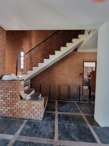Casa Con Jardín + Parrilla + Garaje En Munro