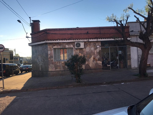 Imagen 2 de 13 de Casa Céntrica En La Ciudad De Rivera (ref. 3430)