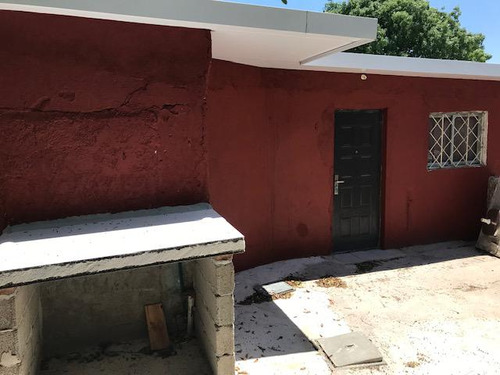 Apartamento Tipo Casita Con Gran Patio Piedras Blancas