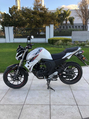Imagen 2 de 7 de Yamaha Fz