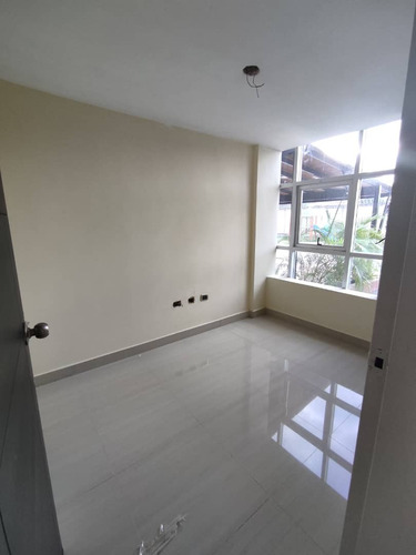Imagen 9 de 14 de Pieranyela Rodriguez Vende Townhouse En San Diego, Conjunto Residencial Villa La Fontana C-4543