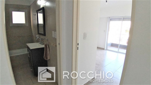 Imagen 8 de 14 de Departamento En Venta En Caseros