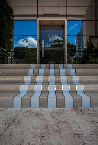 Apartamento Com 4 Dormitórios À Venda, 205 M² Por R$ 2.700.000,00 - Pioneiros - Balneário Camboriú/sc - Ap0017