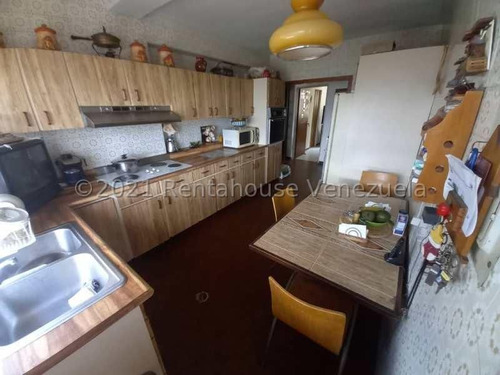 Imagen 4 de 12 de Casa Venta Colinas Santa Monica 22-3971-y Ymanol Elizalde 0414-3227631