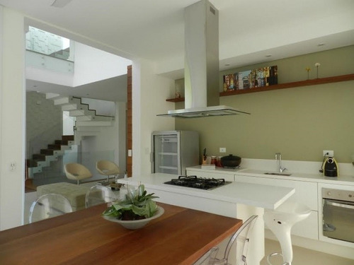 Casa À Venda No Alphasítio: Piscina Com Vista Para A Mata - Es120