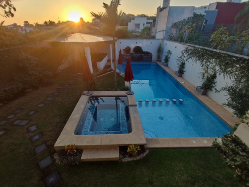 Casa En Venta En Fraccionamiento Burgos Bugambilias