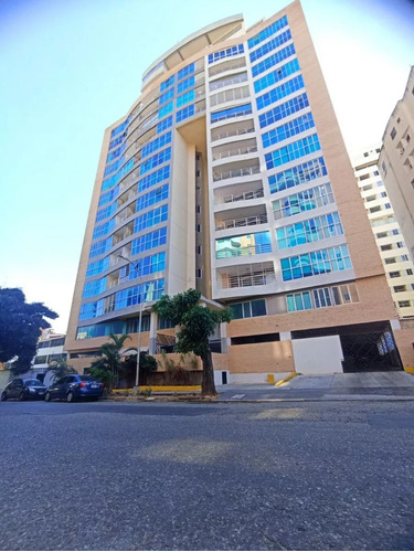 Venta De Apartamento En Prebo Res. Sevilla Real Torre A. Pra-153