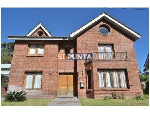 Imagen 1 de 11 de Casa En Venta - Lugano