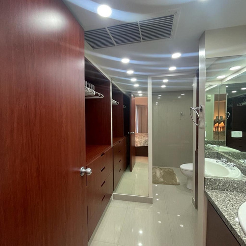 Apartamento En Alquiler - Urb. Los Palos Grandes