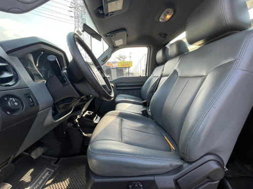 Imagen 9 de 18 de Ford F-350