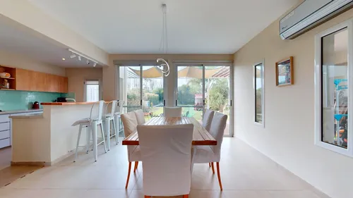 Casa En Venta En City Bell, Quimilar