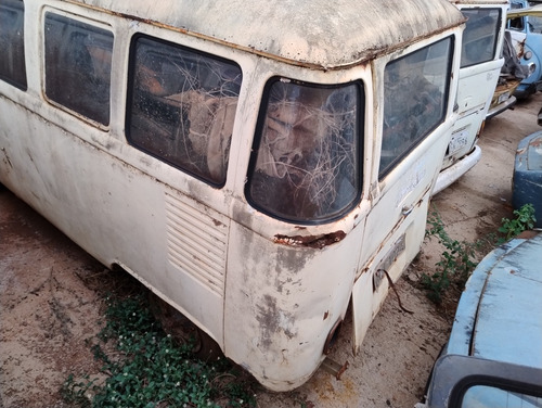 Volkswagen Kombi Corujinha Samb