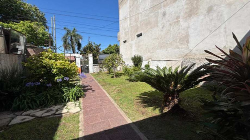 Casa En Venta En Remedios De Escalada Oeste