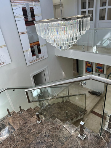 Casa En Los Cacicazgos En Venta, Santo Domingo