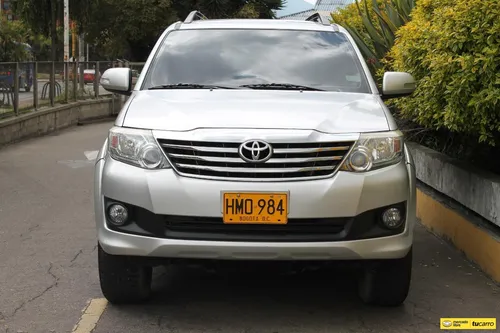 Toyota Fortuner 2.7 SR5 4x2 AT