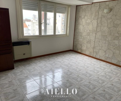 Imagen 5 de 16 de Depto. 3 Amb Con Dependencia. 76 M2. U$s 110000