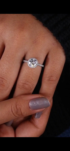 Anillo Halo Bañado En Rodio Y Piedras Zircónicas Plateado 22