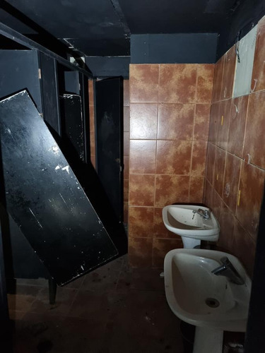 Imagen 6 de 6 de Bartolome Mitre Casi Peatonal Sarandi