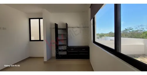 Hermosa Casa Moderna En Condominio Conkal