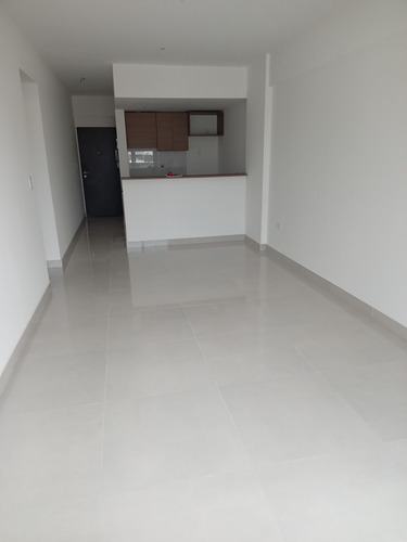 Dueño Vende A Extrenar Dpto Zona Centro Caseros 2 Amb 55 M Balcon A La Calle--sin Comision