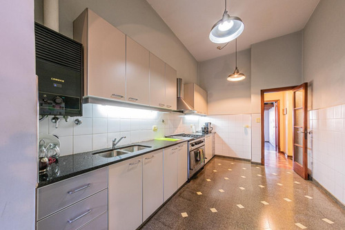 Imagen 10 de 27 de Casa De 4 Dormitorios En Venta Jardín Parrillero Terraza Barrio Abasto Centro