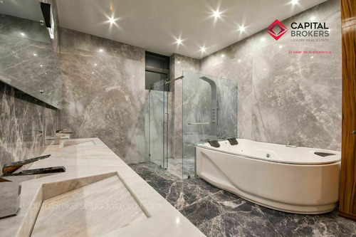 Mansión De Súper Lujo En Venta En Ayamonte Zapopan Zona Bajío Guadalajara