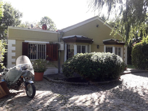 Imagen 1 de 30 de Casa En Venta 5 Ambientes Maschwitz