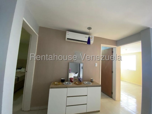 Valeria Chong Casa Alquiler Cabudare Lara Avenida Intercomunal Oportunidad Residencial Economico Código Inmobiliaria Rent-a-house 25-18352