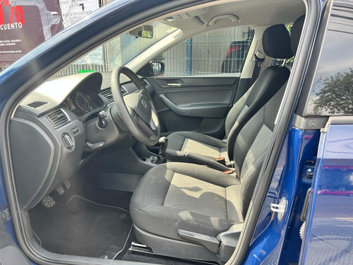 Imagen 10 de 15 de Seat Toledo 2017 1.6 Reference Mt