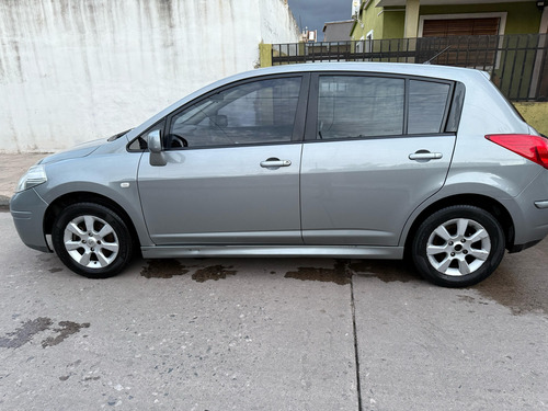 Nissan Tiida 1.8 Acenta