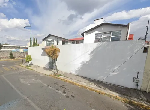 Casa Adjudicada Ubicada En Calle Elena Cárdenas, Morelos Primera Secc, Toluca De Lerdo, Méx. Sk04